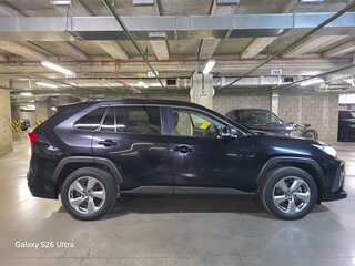 2019 Toyota RAV4 V (XA50), чёрный, 3300000 рублей, вид 3