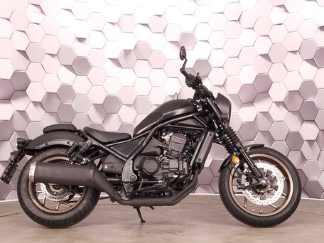 2023 Honda CMX 1100 Rebel, серый, 1097000 рублей, вид 3