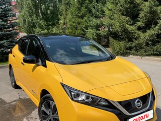 2018 Nissan Leaf II (ZE1), жёлтый, 1700000 рублей, вид 2