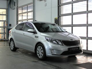 2012 Kia Rio 5-speed III, серебристый, 520000 рублей, вид 3
