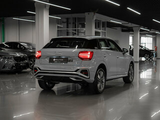 2025 Audi Q2 L 35 TFSI I Рестайлинг, серый, 3740000 рублей, вид 5