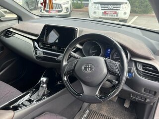 2018 Toyota C-HR I, серый, 1999000 рублей, вид 3
