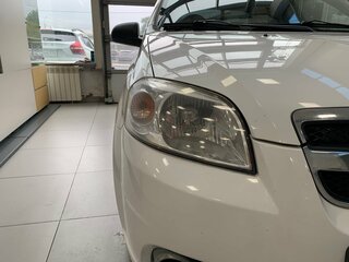 2011 Chevrolet Aveo I Рестайлинг, белый, 280000 рублей, вид 4
