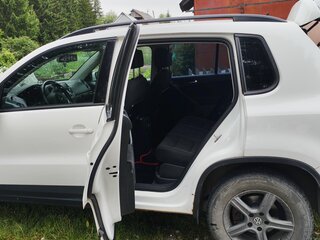 2011 Volkswagen Tiguan I Рестайлинг, белый, 900000 рублей, вид 4