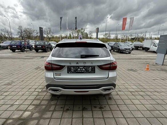 2026 Lada (ВАЗ) Vesta SW Cross I Рестайлинг (NG), серебристый, 2043000 рублей - вид 3