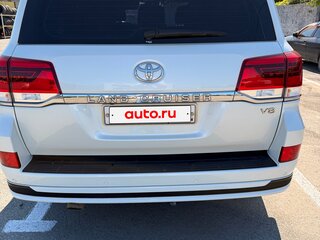 2019 Toyota Land Cruiser 200 Series Рестайлинг 2, белый, 11600000 рублей, вид 3