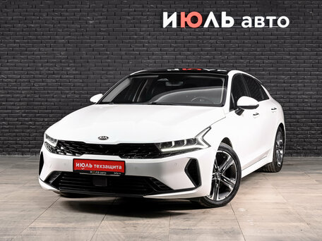 Kia K5 III