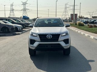 2026 Toyota Fortuner II Рестайлинг, белый, 5399000 рублей, вид 2