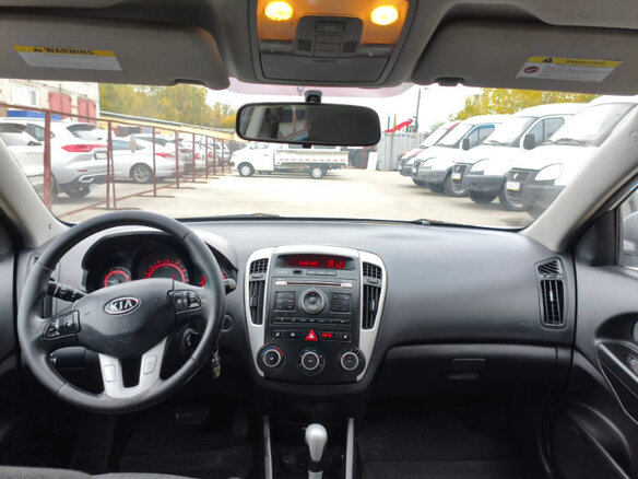 2010 Kia Ceed I Рестайлинг, белый, 574000 рублей - вид 3