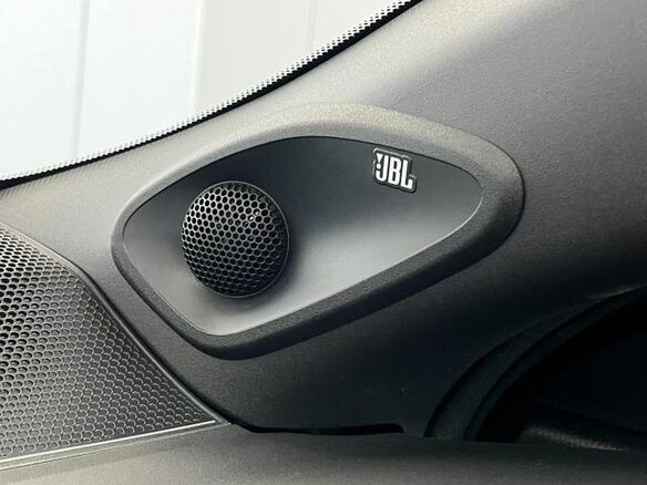 2026 Toyota Yaris IV Рестайлинг, белый, 5140000 рублей - вид 24