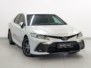 2021 Toyota Camry VIII (XV70) Рестайлинг, белый, 2775000 рублей, вид 3