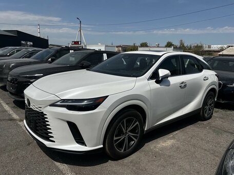 Lexus RX V