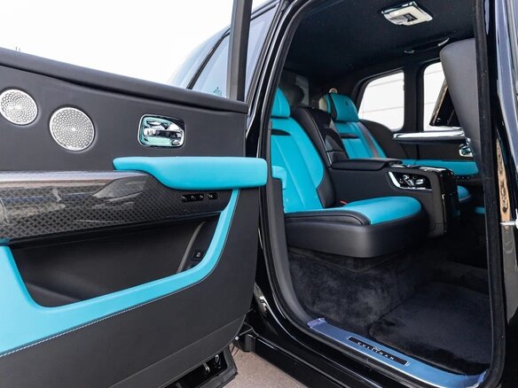 2025 Rolls-Royce Cullinan Black Badge I Рестайлинг (Series II), чёрный, 59990000 рублей - вид 29