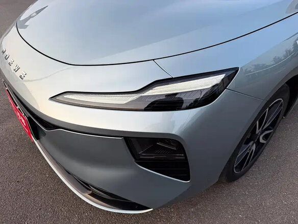2025 Roewe D6 54 kWh, серебристый, 1696520 рублей - вид 8