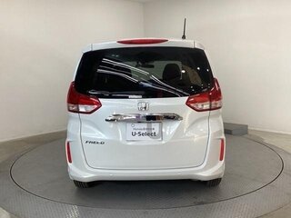 2021 Honda Freed II Рестайлинг, белый, 1178009 рублей, вид 4