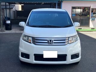 2014 Honda Freed Spike I Рестайлинг, белый, 863000 рублей, вид 2