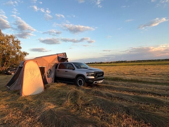 2023 Ram 1500 Quad Cab V, серый, 11400000 рублей - вид 31