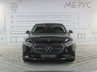 2025 Mercedes-Benz E-Класс 200 VI (W214, S214), чёрный, 6655000 рублей, вид 4