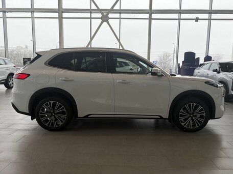 2026 Geely EX5 Гибрид EM-R, белый, 3829990 рублей, вид 4