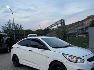 2013 Hyundai Solaris I, белый, 478000 рублей, вид 3