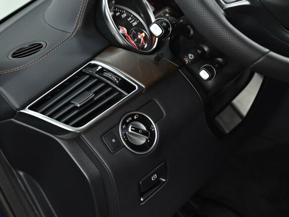 2016 Mercedes-Benz GLE 400 I (W166), синий, 2915000 рублей - вид 8