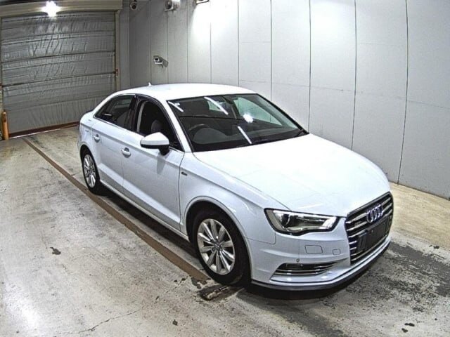 Открыть фотографии: Audi A3 III (8V)