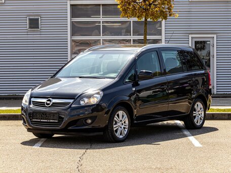 Opel Zafira B Рестайлинг