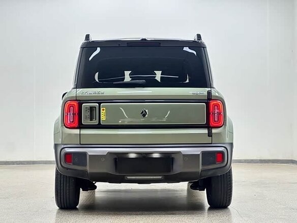 2025 Baojun Yep Plus, зелёный - вид 3
