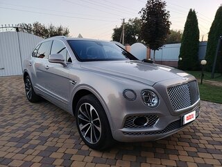 2016 Bentley Bentayga I, серебристый, 9850000 рублей, вид 2