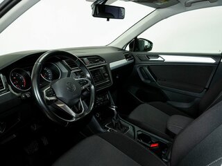 2020 Volkswagen Tiguan II Рестайлинг, белый, 2428000 рублей, вид 5