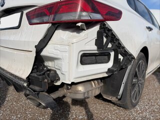 2018 Kia Optima IV Рестайлинг, белый, 1350000 рублей, вид 4