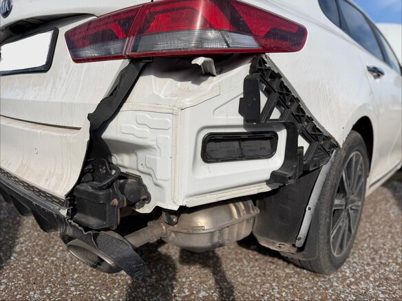 2018 Kia Optima IV Рестайлинг, белый, 1350000 рублей - вид 3