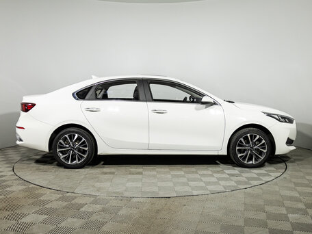 2022 Kia K3 II (China Market), белый, 1769700 рублей, вид 4