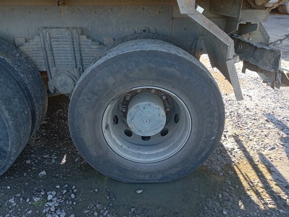 2022 IVECO-Hongyan 6x4 (CQ3346), жёлтый, 1222650 рублей - вид 12