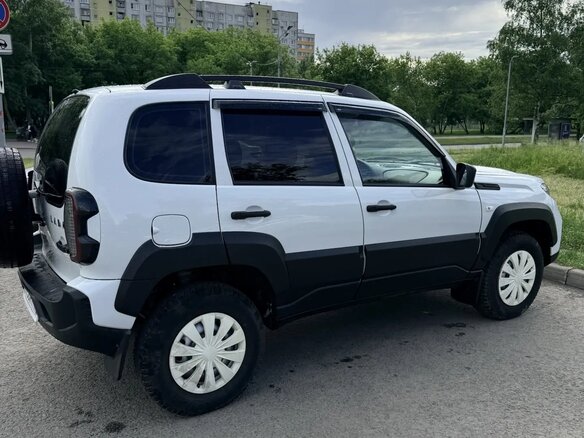 2022 Lada (ВАЗ) Niva Travel I, белый - вид 2