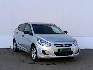 2011 Hyundai Solaris I, серебристый, 360000 рублей, вид 3
