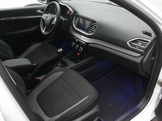 2024 Lada (ВАЗ) Vesta SW I Рестайлинг (NG), белый, 1195000 рублей, вид 5