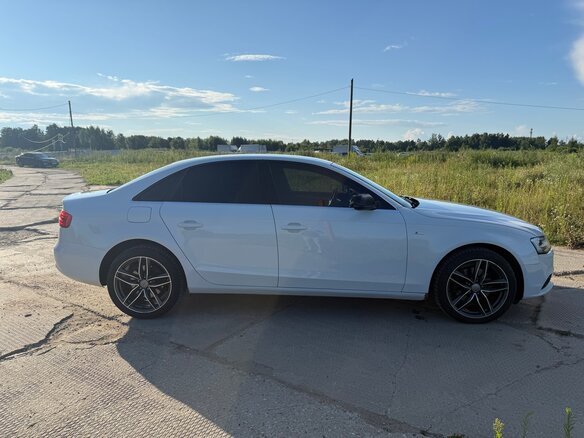 2013 Audi A4 IV (B8) Рестайлинг, белый - вид 3