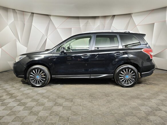 2015 Subaru Forester IV, чёрный - вид 4
