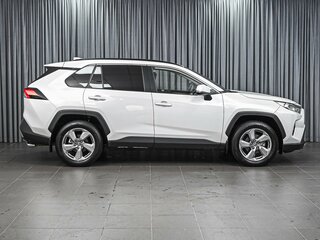 2020 Toyota RAV4 V (XA50), белый, 3671000 рублей, вид 5