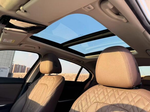 2023 BMW 3 серии Long 320Li VII (G2x) Рестайлинг, белый, 3152000 рублей - вид 12
