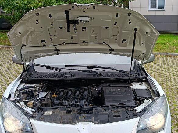 2012 Renault Megane III Рестайлинг, белый, 690000 рублей - вид 30