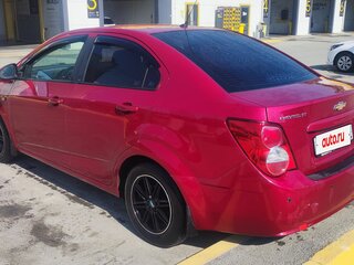 2014 Chevrolet Aveo II, красный, 501000 рублей, вид 5