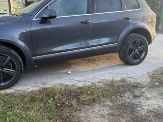 2011 Volkswagen Touareg II, чёрный, 1550000 рублей, вид 4