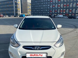 2012 Hyundai Solaris I, белый, 735000 рублей, вид 2