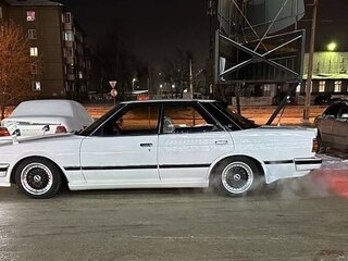 1987 Toyota Mark II V (X70), белый, 800000 рублей, вид 3