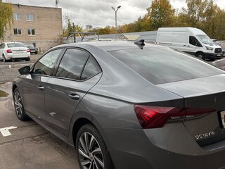 2021 Skoda Octavia IV (A8), серый, 2600000 рублей, вид 5