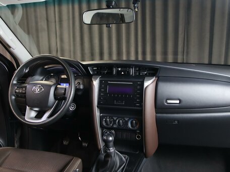 2019 Toyota Fortuner II, серый, 2799000 рублей, вид 5