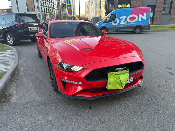2021 Ford Mustang VI Рестайлинг, красный, 4200000 рублей - вид 13