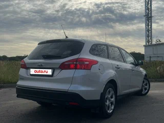 2017 Ford Focus III Рестайлинг, серебристый, 950000 рублей, вид 4